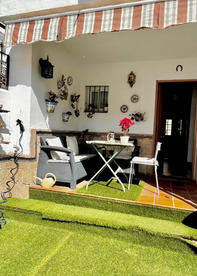 Like At Home Near Seville Montequinto Esterno foto
